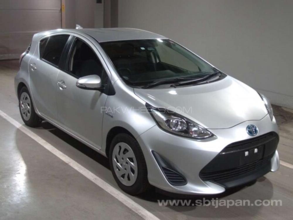 Toyota Aqua 2017 for Sale in Peshawar Image-1