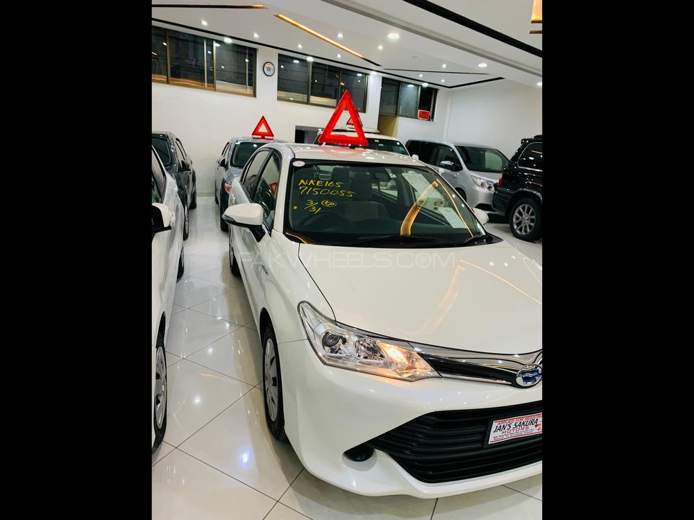 Toyota Corolla Axio 2017 for Sale in Peshawar Toyota Corolla Axio 2017 for Sale in Peshawar Image-2