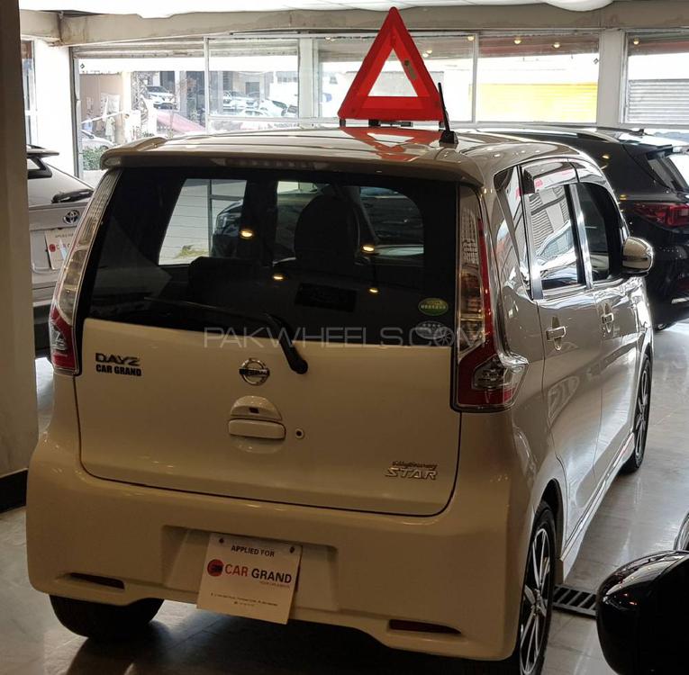 Nissan Dayz Highway Star 2017 for Sale in Peshawar Nissan Dayz Highway Star 2017 for Sale in Peshawar Image-11
