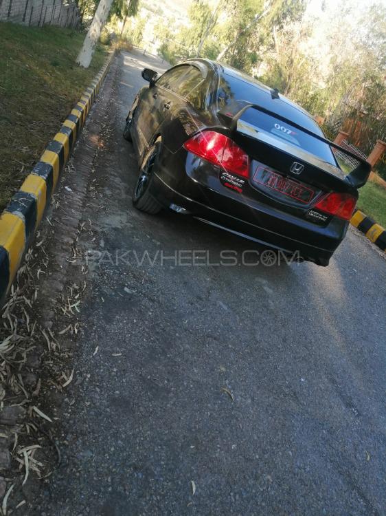 Honda Civic - 2010  Honda Civic - 2010  Image-2