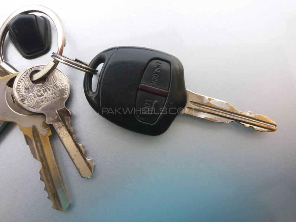 نسان کلپر 2012 for Sale in لاہور نسان کلپر 2012 for Sale in لاہور Image-13