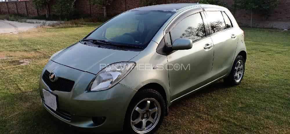 Toyota Vitz 2012 for Sale in Multan Image-1