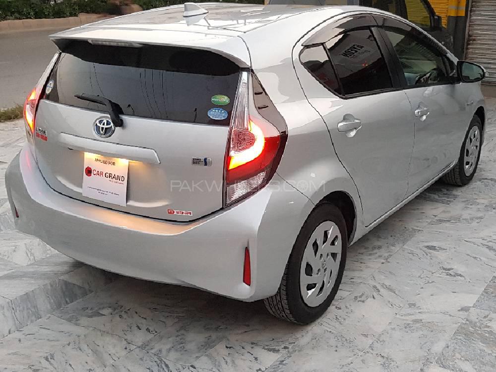 Toyota Aqua 2017 for Sale in Peshawar Toyota Aqua 2017 for Sale in Peshawar Image-6