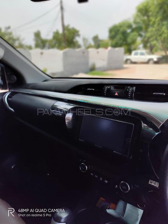 Toyota Hilux 2019 for Sale in Mian Wali Image-1