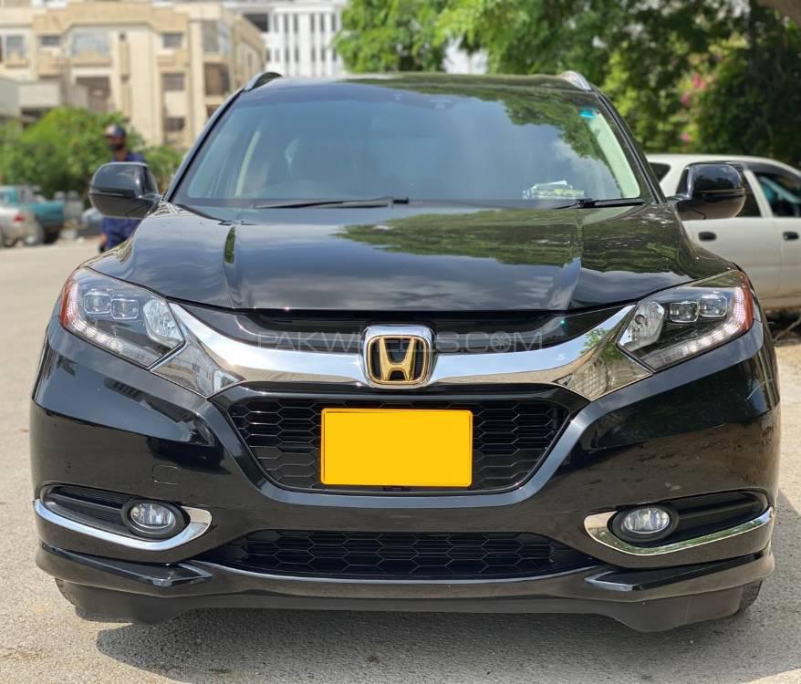 Honda Vezel 2015 for Sale in Karachi Image-1