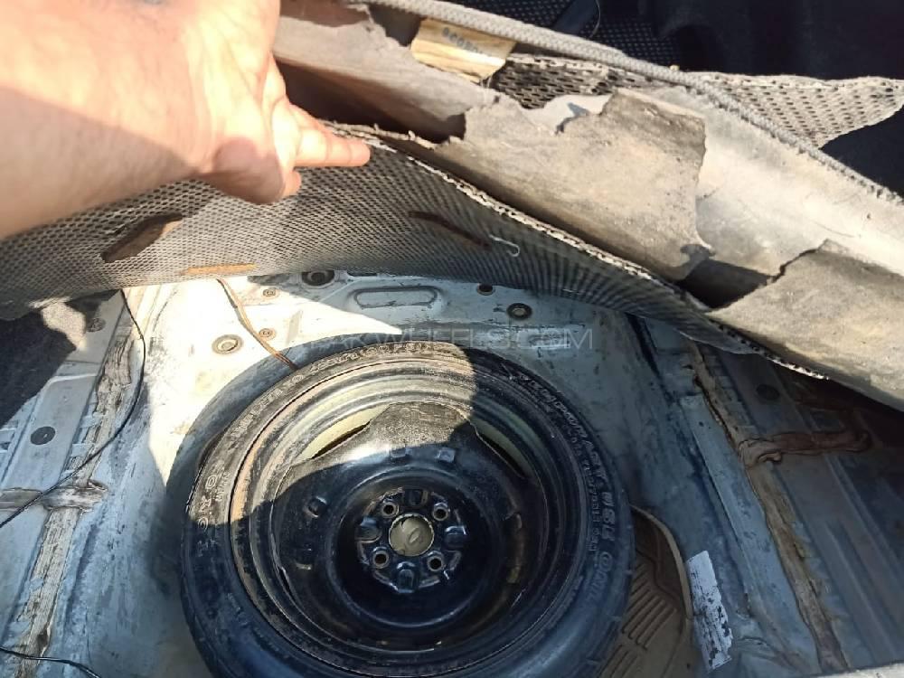 Toyota Belta 2006 for Sale in Lahore Toyota Belta 2006 for Sale in Lahore Image-11