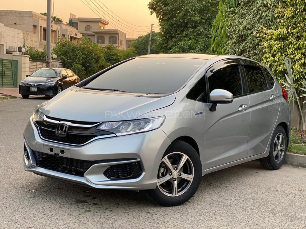 Honda Fit 2017 for Sale in Lahore Image-1