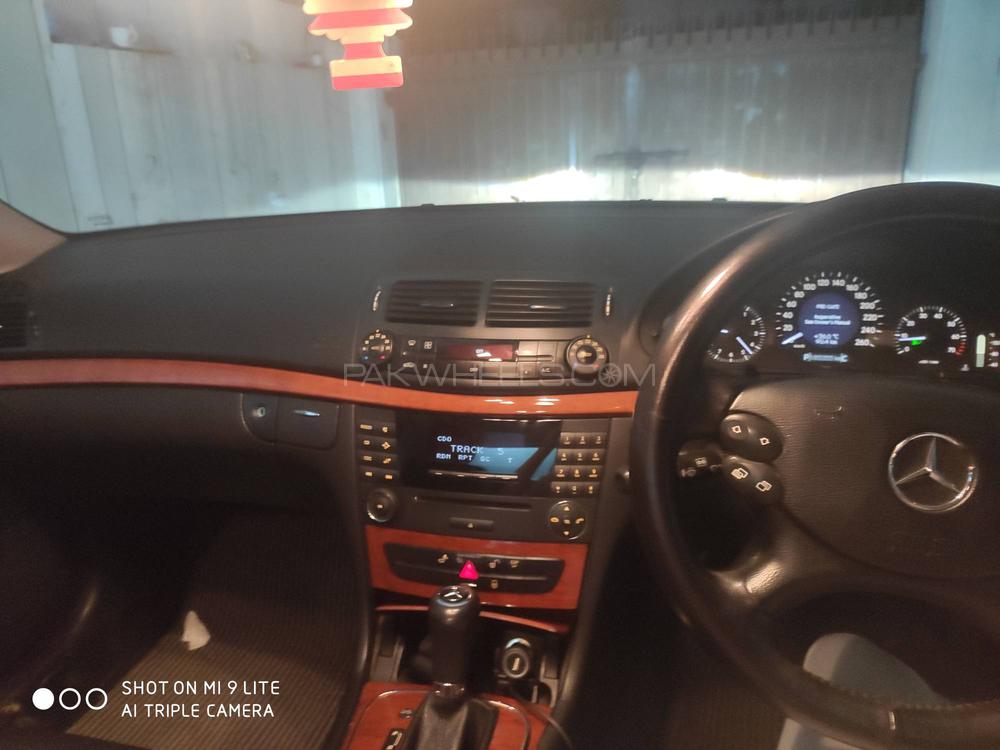 Mercedes Benz E Class 2007 for Sale in Lahore Mercedes Benz E Class 2007 for Sale in Lahore Image-12