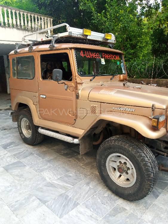 Toyota Land Cruiser 1976 for Sale in Islamabad Image-1