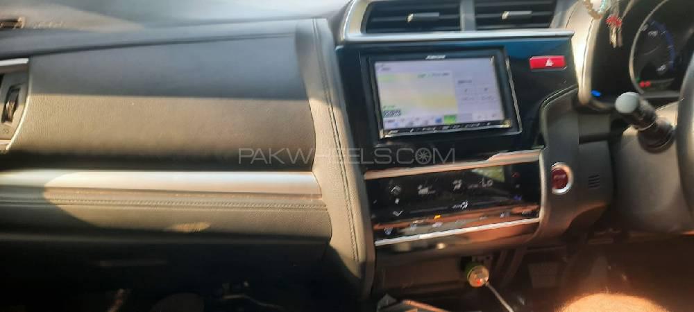 Honda Fit 2015 for Sale in Lahore Honda Fit 2015 for Sale in Lahore Image-5