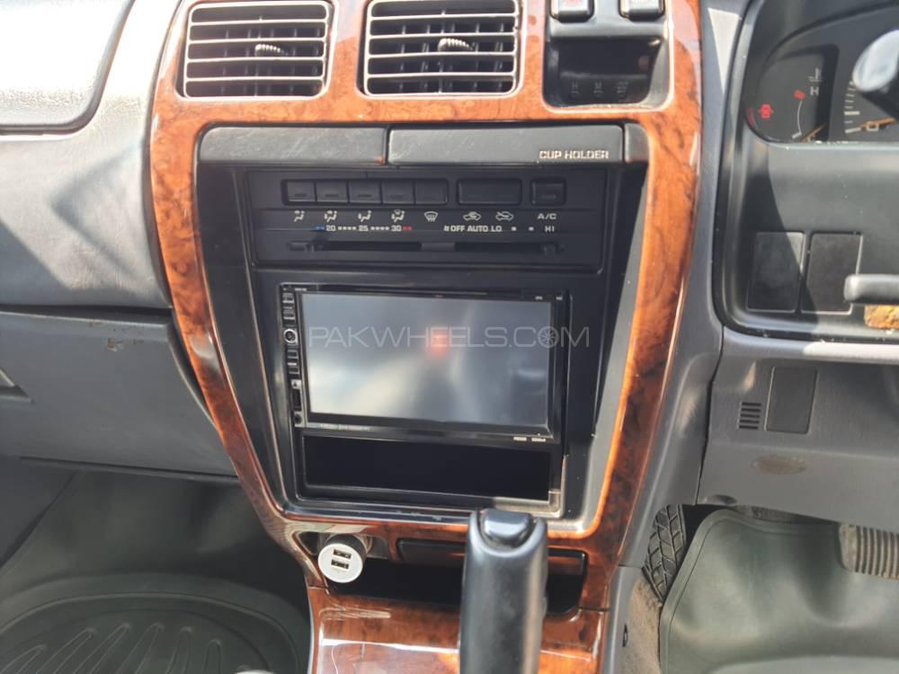 Toyota Surf 1996 for Sale in Lahore Toyota Surf 1996 for Sale in Lahore Image-16