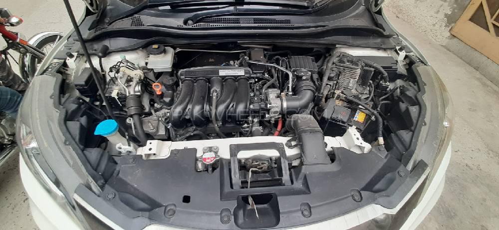 Honda Vezel 2015 for Sale in Lahore Image-1