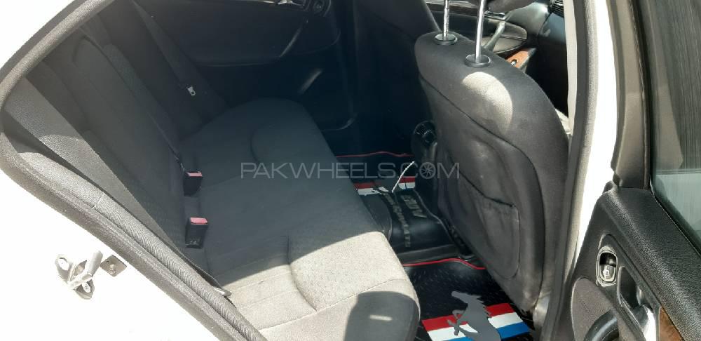 مرسڈیز بینز سی کلاس 2006 for Sale in پشاور مرسڈیز بینز سی کلاس 2006 for Sale in پشاور Image-16