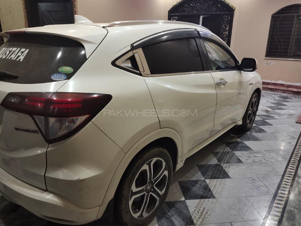Honda Vezel 2015 for Sale in Lahore Honda Vezel 2015 for Sale in Lahore Image-5