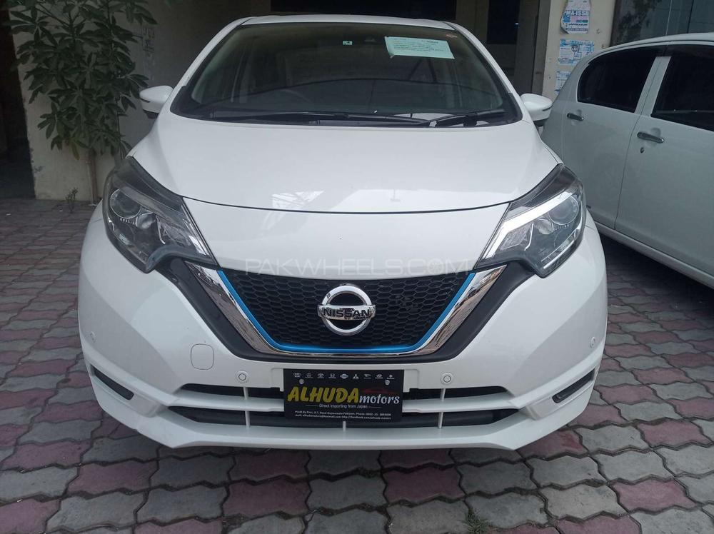 Nissan Note 2017 for Sale in Gujranwala Image-1