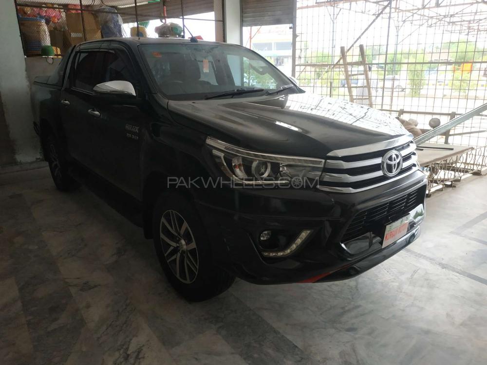 Toyota Hilux 2020 for Sale in Peshawar Toyota Hilux 2020 for Sale in Peshawar Image-3