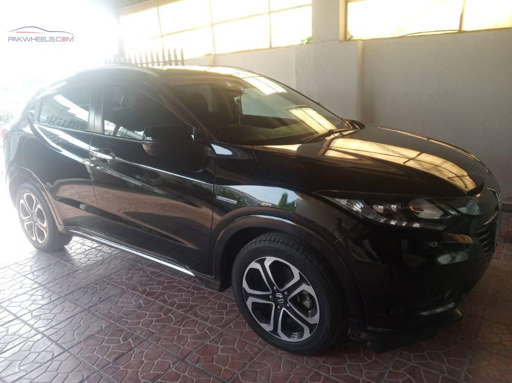 Honda Vezel 2016 for Sale in Islamabad Image-1