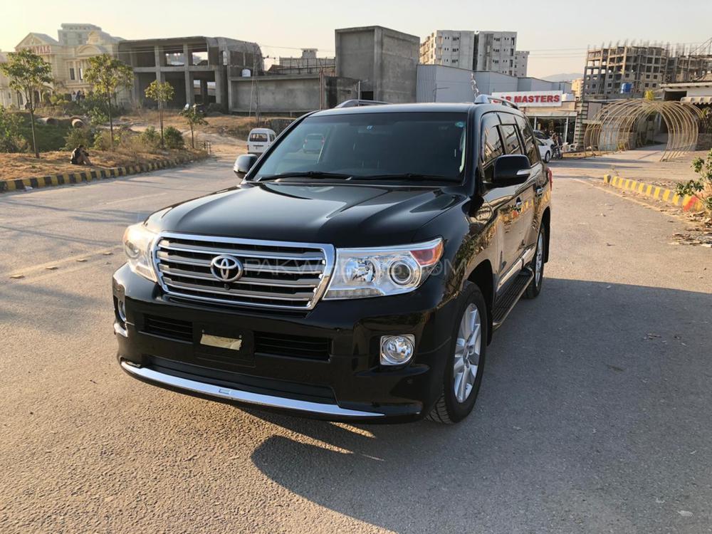 Toyota Land Cruiser 2013 for Sale in Islamabad Image-1