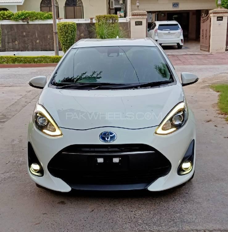 Toyota Aqua 2018 for Sale in Peshawar Image-1