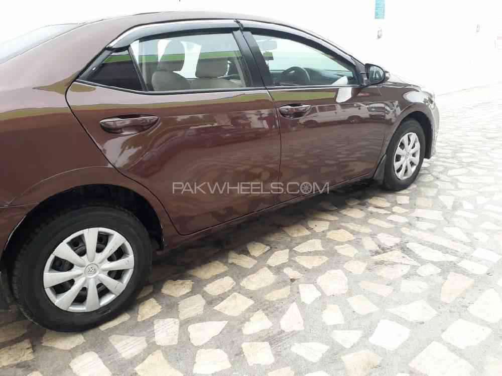 Toyota Corolla 2016 for Sale in Karachi Image-1