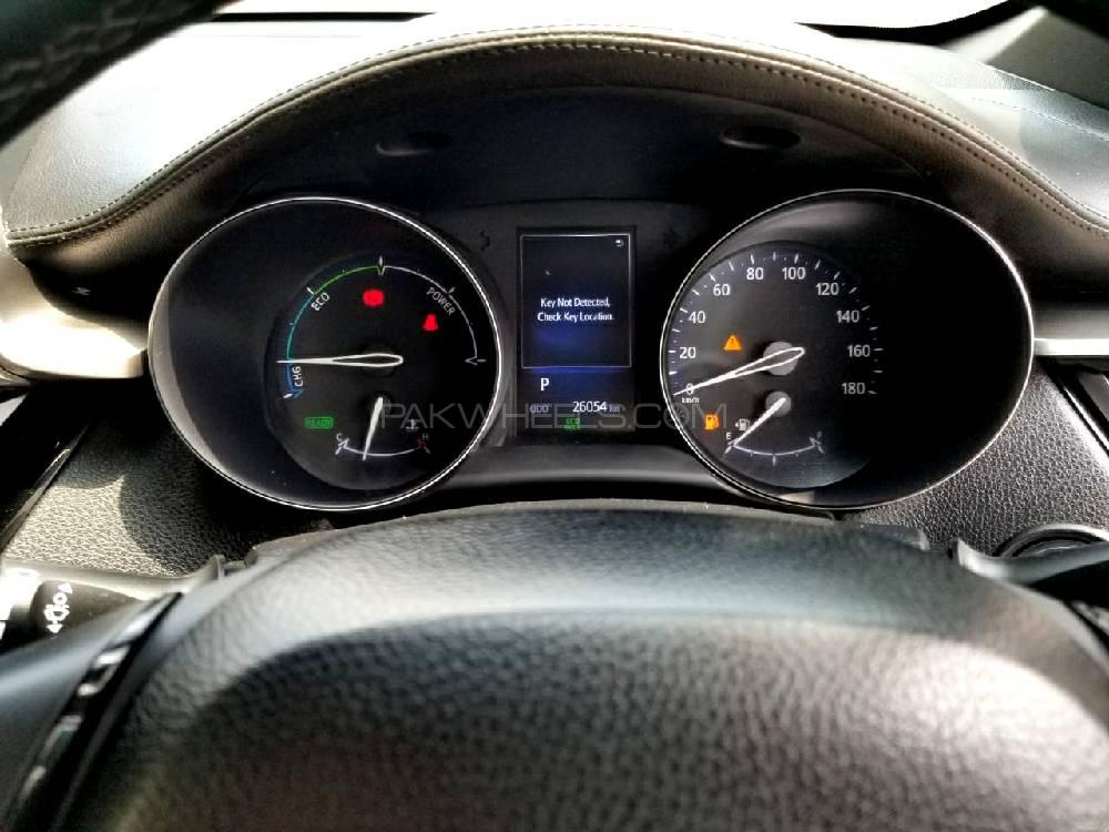 Toyota C-HR 2017 for Sale in Lahore Toyota C-HR 2017 for Sale in Lahore Image-9