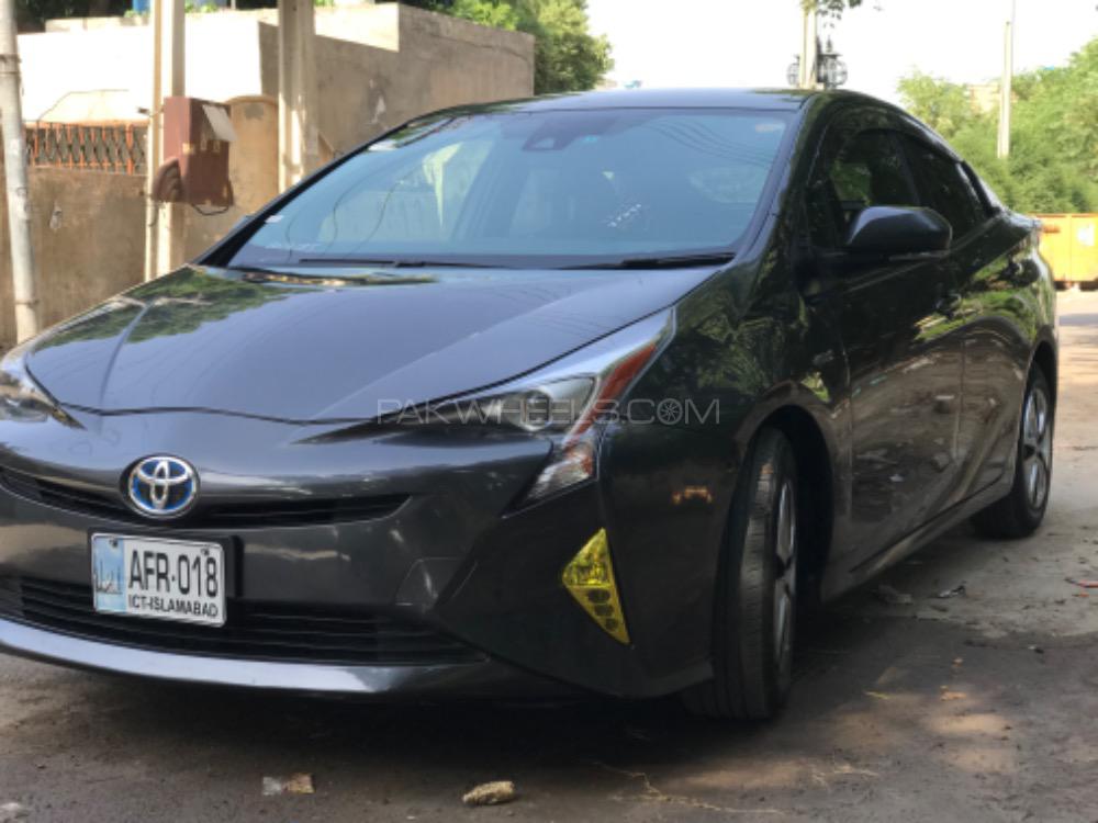 Toyota Prius - 2016  Toyota Prius - 2016  Image-3