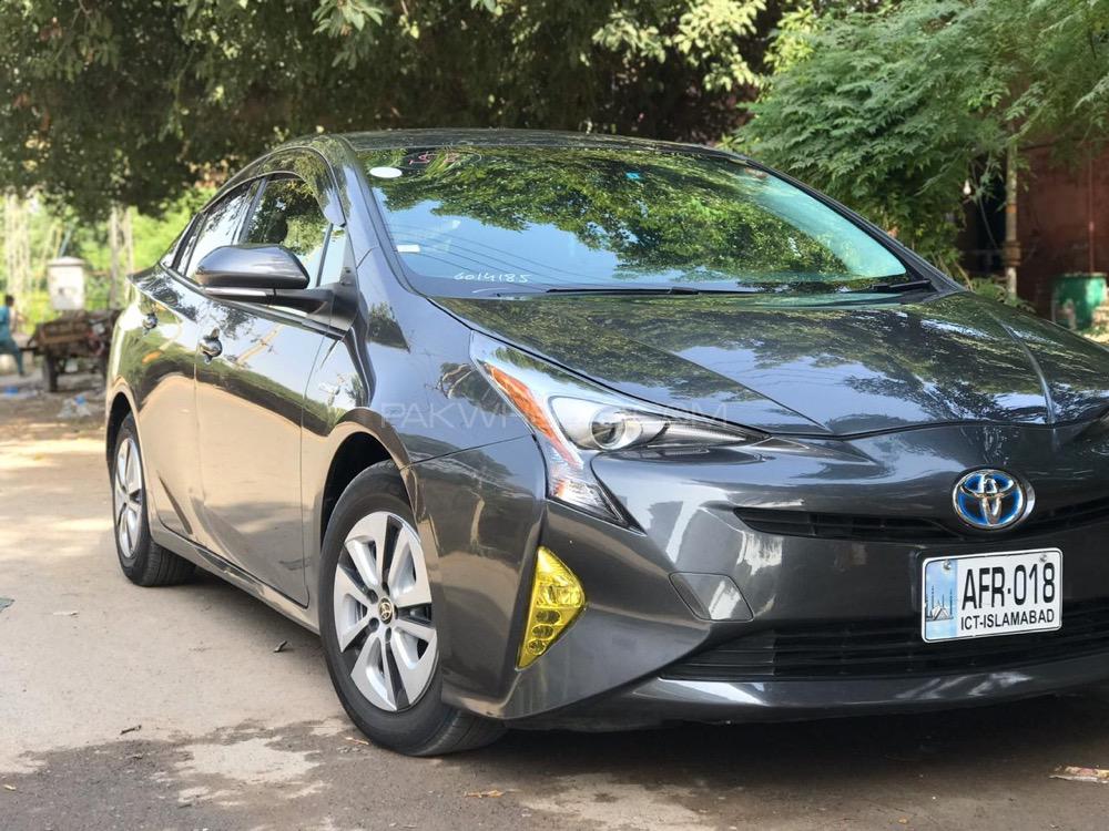 Toyota Prius - 2020  Toyota Prius - 2020  Image-21