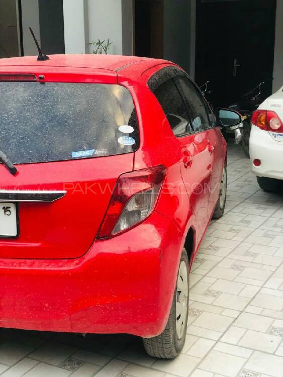 Toyota Vitz 2015 for Sale in Sahiwal Image-1
