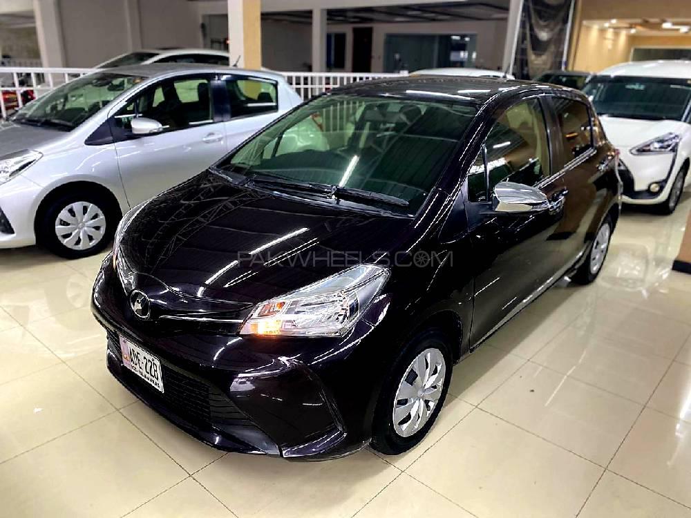 Toyota Vitz 2014 for Sale in Peshawar Image-1