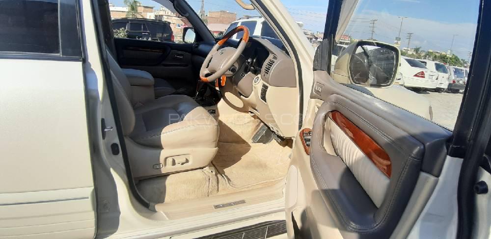 Toyota Land Cruiser 2003 for Sale in Peshawar Toyota Land Cruiser 2003 for Sale in Peshawar Image-17