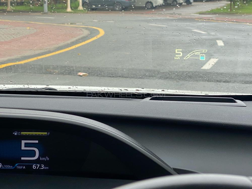 Toyota Prius 2018 for Sale in Lahore Toyota Prius 2018 for Sale in Lahore Image-14