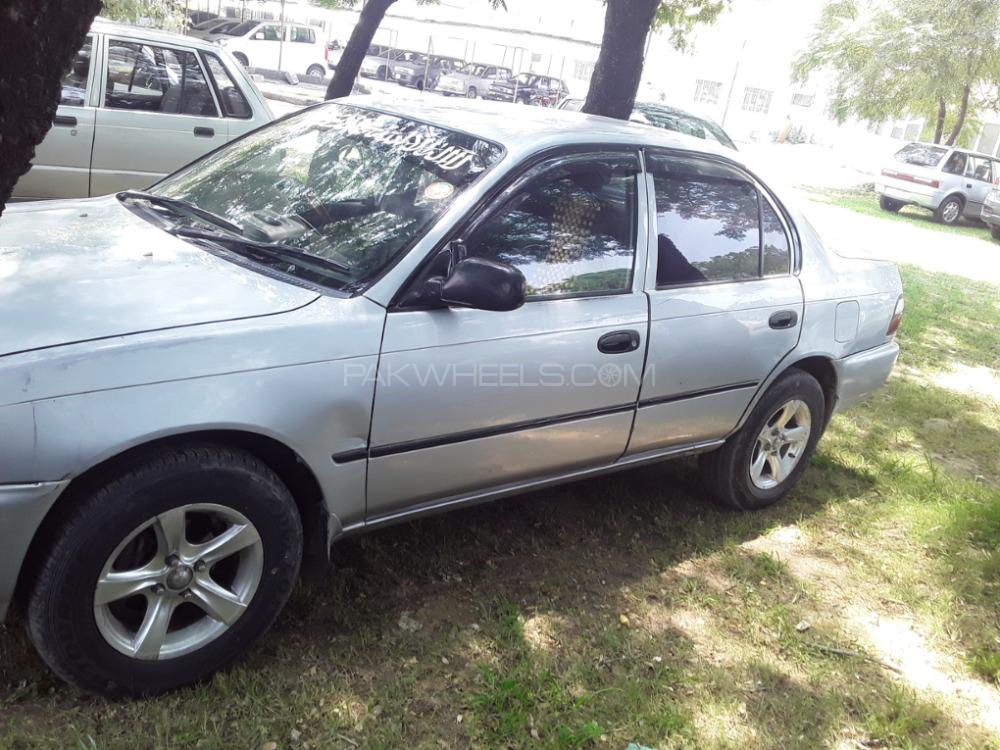 Toyota Corolla 2001 for Sale in Islamabad Image-1