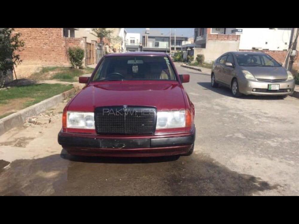 Mercedes Benz 200 D 1993 for Sale in Faisalabad Mercedes Benz 200 D 1993 for Sale in Faisalabad Image-2