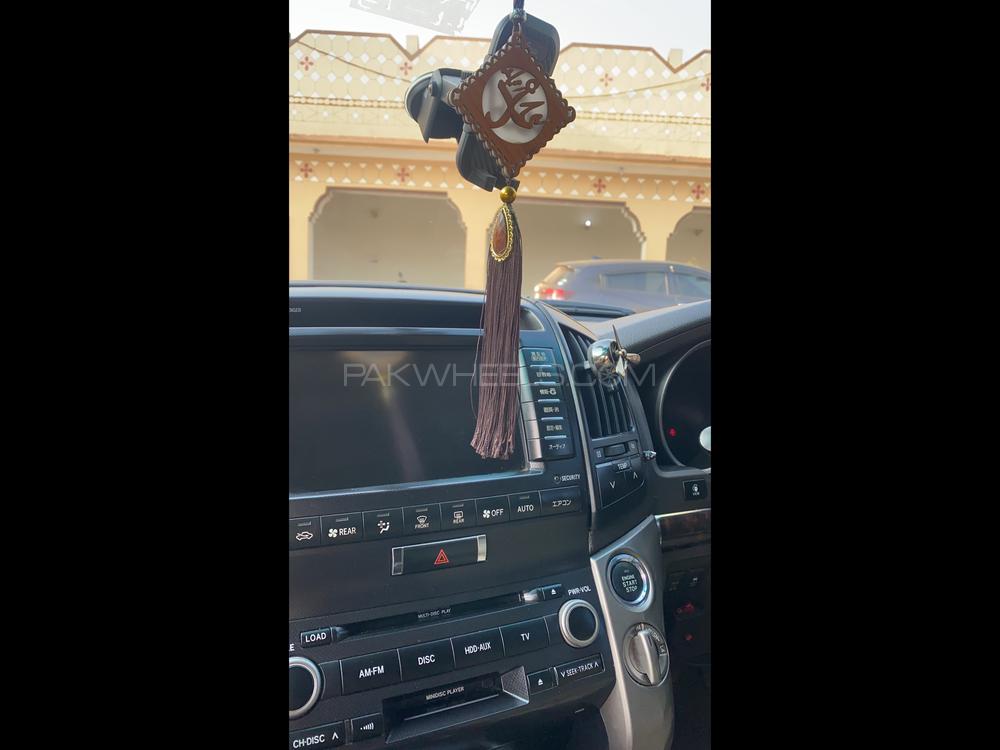 Toyota Land Cruiser 2010 for Sale in Peshawar Toyota Land Cruiser 2010 for Sale in Peshawar Image-6