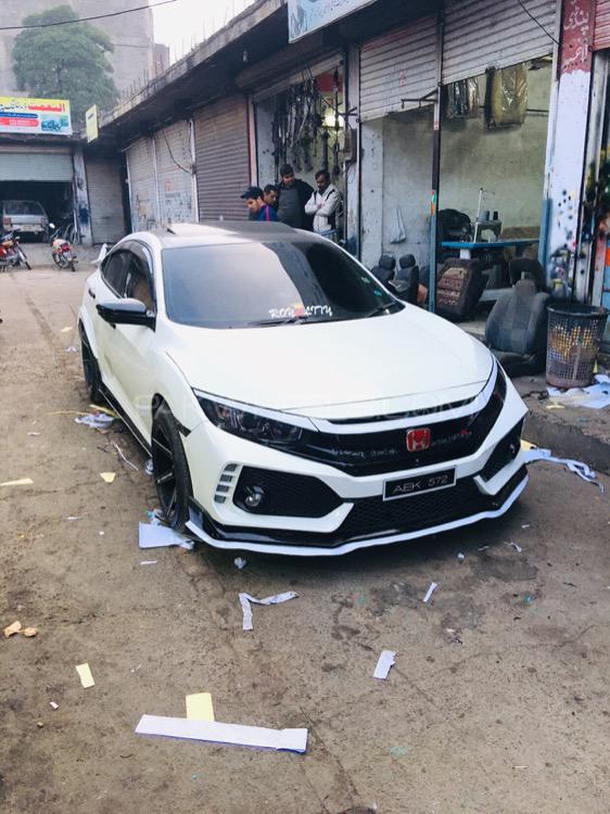 Honda Civic - 2018  Honda Civic - 2018  Image-6