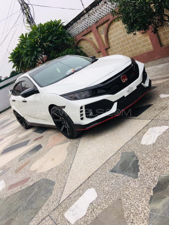 Honda Civic - 2018  Honda Civic - 2018  Image-3