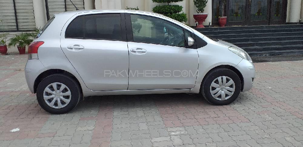 Toyota Vitz 2013 for Sale in Sahiwal Toyota Vitz 2013 for Sale in Sahiwal Image-4