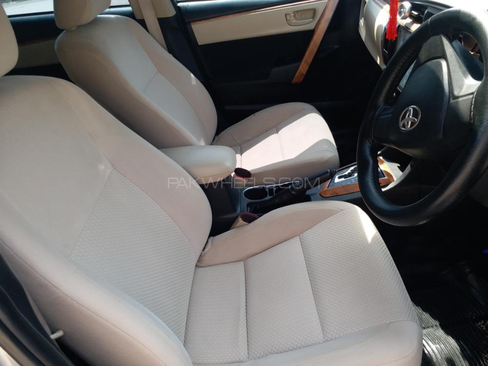 Toyota Corolla 2014 for Sale in Peshawar Toyota Corolla 2014 for Sale in Peshawar Image-5