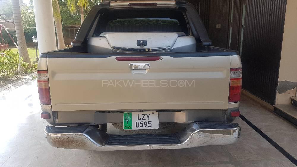 Toyota Hilux 2003 for Sale in Talagang Toyota Hilux 2003 for Sale in Talagang Image-9