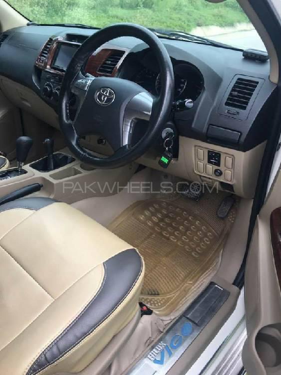 Toyota Hilux 2016 for Sale in Attock Toyota Hilux 2016 for Sale in Attock Image-6