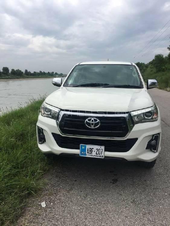 Toyota Hilux 2016 for Sale in Attock Image-1