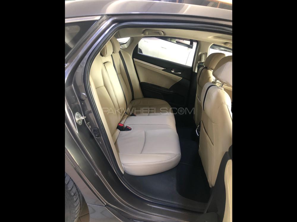 Honda Civic 2017 for Sale in Karachi Honda Civic 2017 for Sale in Karachi Image-6