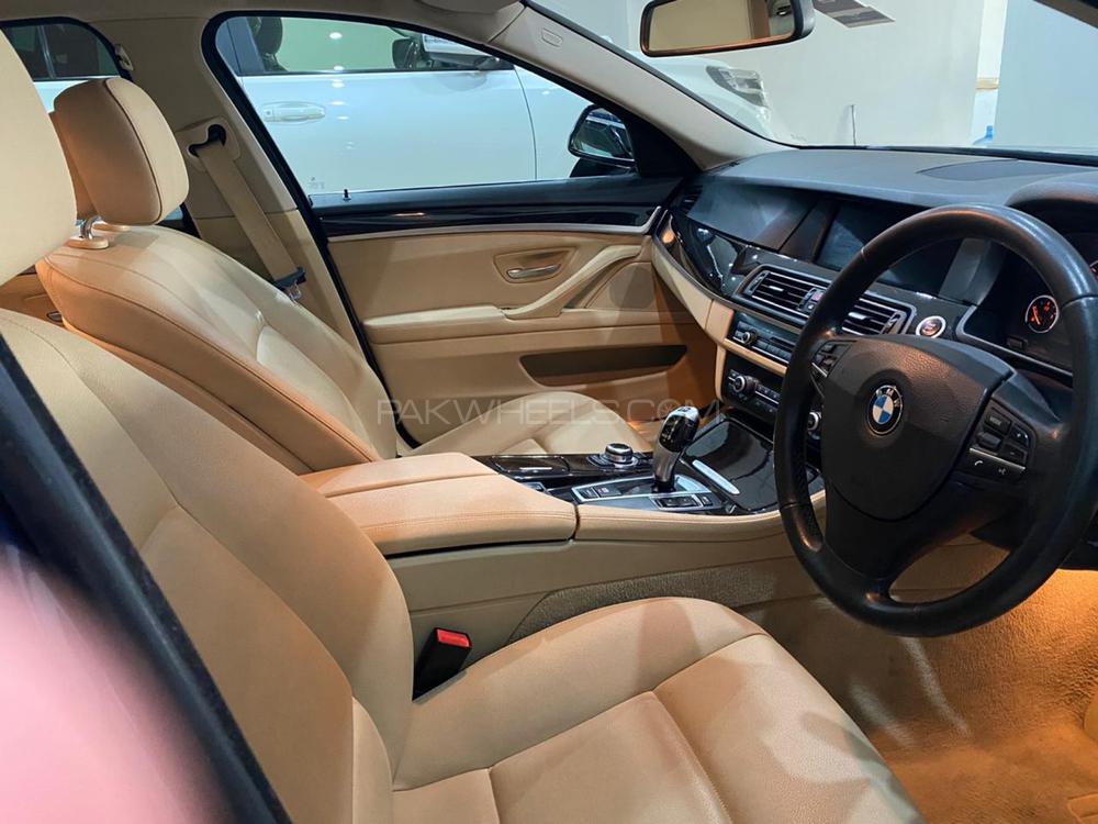 بی ایم ڈبلیو 5 سیریز 2013 for Sale in لاہور بی ایم ڈبلیو 5 سیریز 2013 for Sale in لاہور Image-3