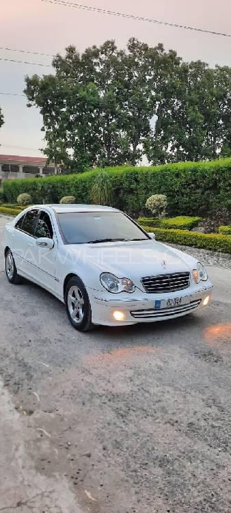 Mercedes Benz C Class 2006 for Sale in Mardan Image-1