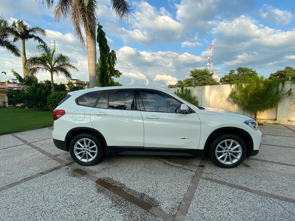 بی ایم ڈبلیو ایکس 1 2017 for Sale in سیالکوٹ بی ایم ڈبلیو ایکس 1 2017 for Sale in سیالکوٹ Image-2