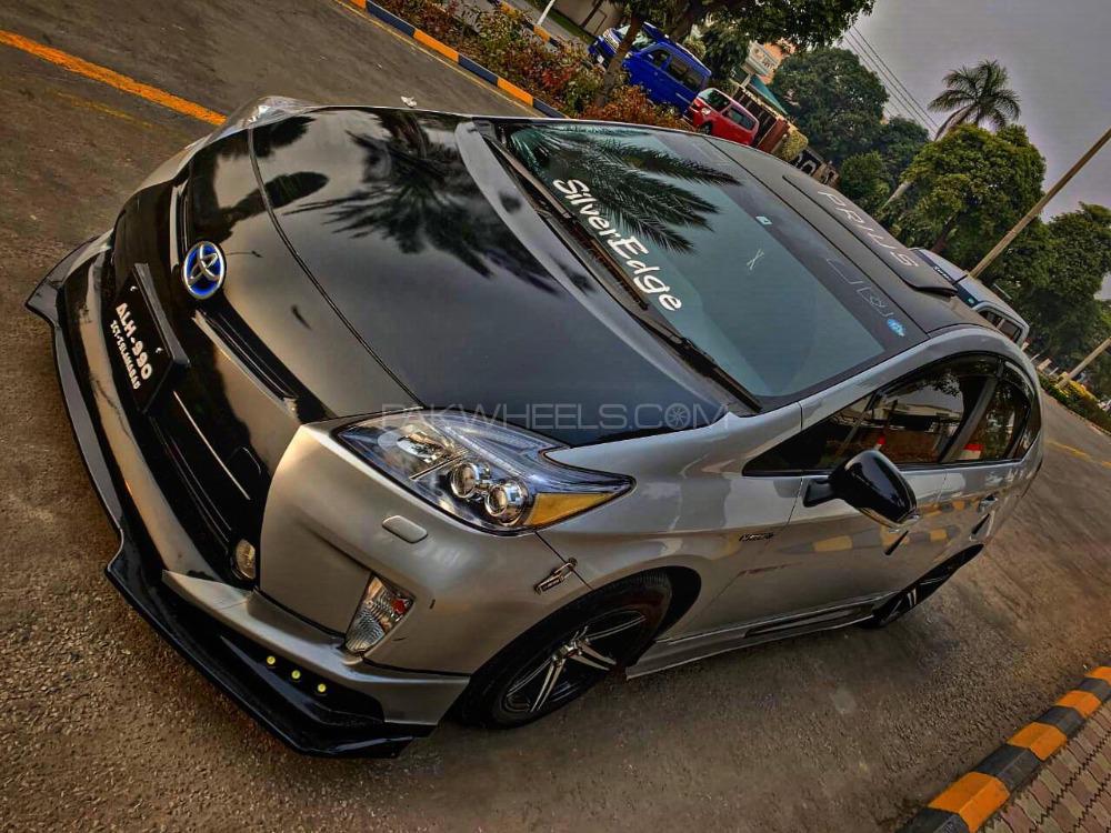 Toyota Prius - 2016  Toyota Prius - 2016  Image-3