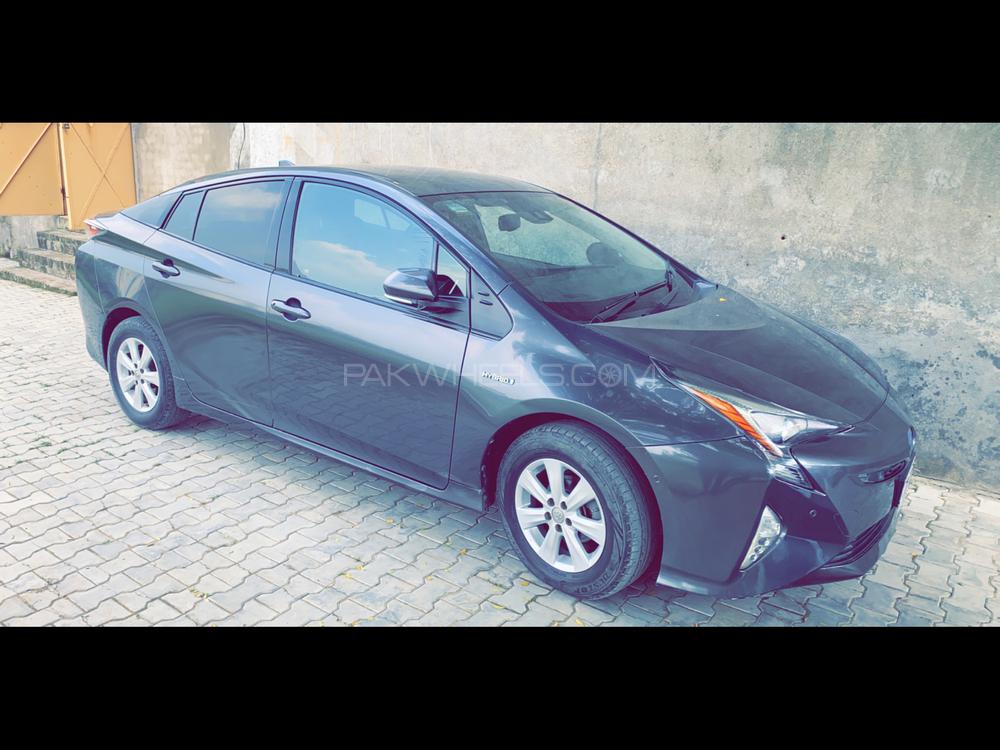 ٹویوٹا پریوس 2016 for Sale in سیالکوٹ Image-1