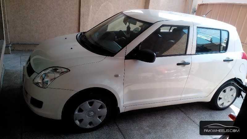 Suzuki Swift 2011 for Sale in Wah cantt Image-1