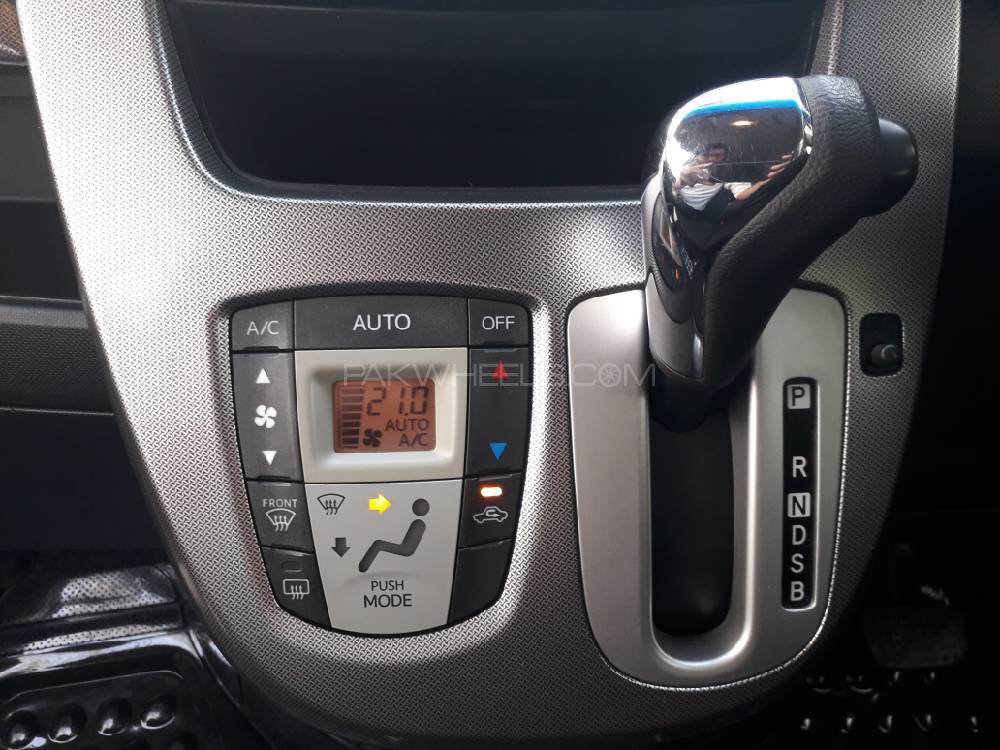 Daihatsu Move 2014 for Sale in Islamabad Daihatsu Move 2014 for Sale in Islamabad Image-8