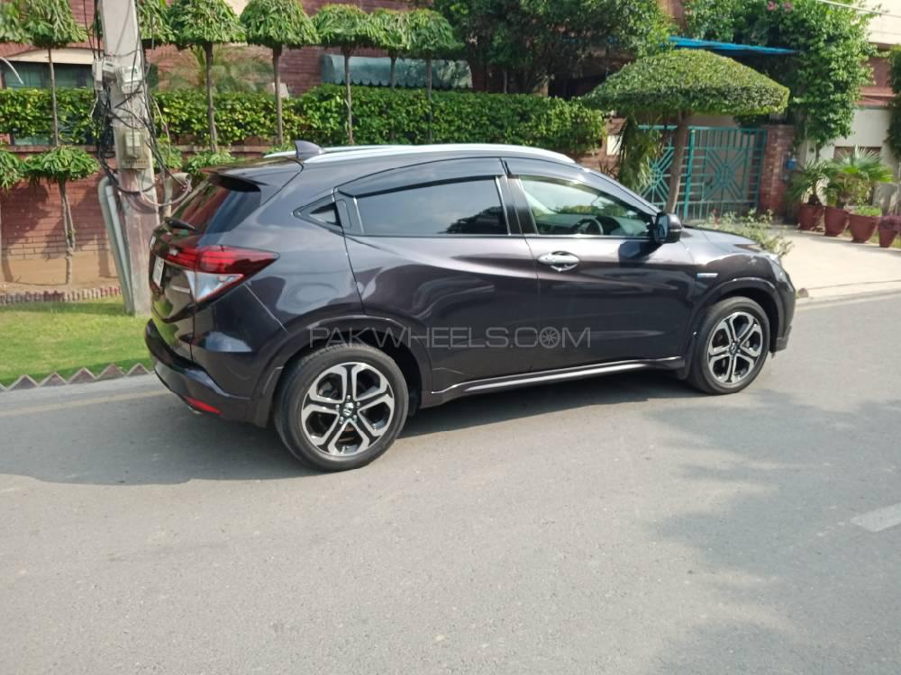 Honda Vezel 2014 for Sale in Lahore Honda Vezel 2014 for Sale in Lahore Image-4